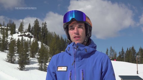 Ukrainian veteran amputees learn adaptive skiing in Oregon