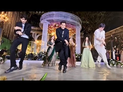 Hrithik Roshan Dance With His Son Hrehaan And Hridhaan At Brother Eshaan Wedding