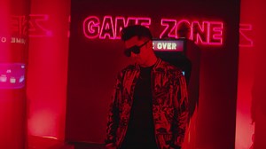 3.2K reactions · 72 shares | Ali Zafar never fails to surprise us with his soulful vocals and distinctive style! This time he’s here with one of the biggest local collaboration ever by Garena Free Fire with a new song for all gamers - ‘Game Bun Gayi’. Totally love the touch of k pop to this desi track. What a tune! Garena Free Fire Music video: https://www.youtube.com/watch?v=DN4ir-R8mzE #GameBunGayi #AliZafar #FreeFirePakistan | ProPakistani | Facebook