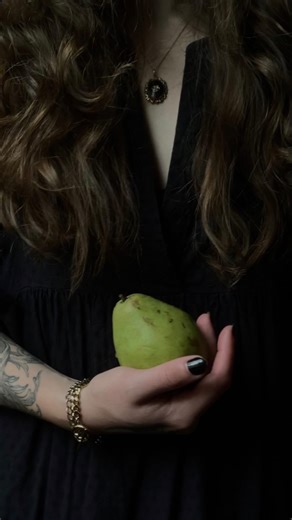 Emma Fox on Instagram: "Every single time🤳 • • • • •kim possible and rufus costume, kim possible and shego, brunette halloween costume, kim possible baddie costume, halloween 2024 costume, shego cosplay, couples costumes 2024, kim possible and ron couple costume, Kim possible makeup, Kim possible text tone, 2000s throwback, 2000 nostalgia, Disney throwback"