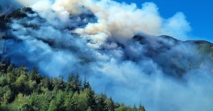 Wildfire burning near Hope grows to 50 hectares overnight