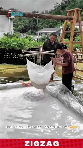 Local Wisdom: Traditional Farming Tools for Efficient and Pure Sweet Potato Starch Extraction