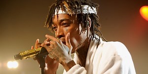 Wiz Khalifa Freestyles Over Adele's "Hello"