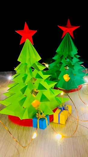 CraftISH corner | DIY table top Christmas tree 🎄 This Christmas tree is all about clean folds, simple cuts, and a classic Christmas look. Simple paper... | Instagram