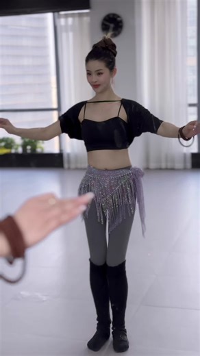 belly dancing teacher (@sonrn64)’s videos with original sound - belly dancing teacher