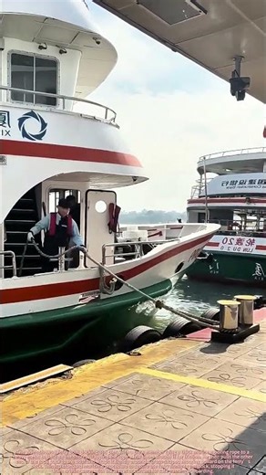 Ferry Docking : Crew Secures the Boat with Heavy Mooring Rope ⚓