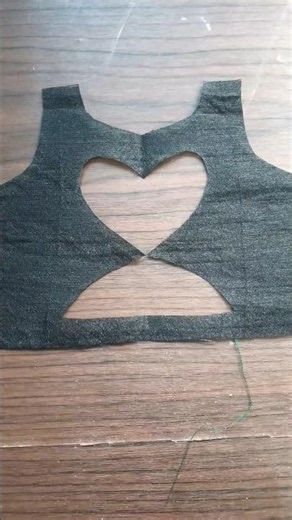 Blause design cutting ✂️ trick #nightdresscuttingandstitching #youtubeshorts #shorts