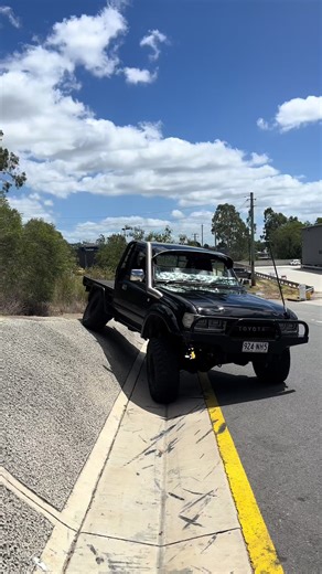 80 Series Land Cruiser Project Car: A Detailed Overview