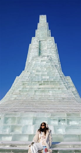 What an $80 travel photoshoot in China looks like