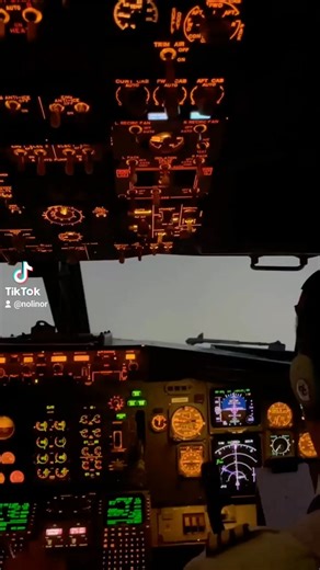 12K views · 94 reactions | EPIC - this is what we call a true IFR approach! Landing like a king! #boeing #engine #aviation #aviationlovers #aviationdaily #dailyaviation #nolinor #nolinoraviation #boeinglovers #boeing737 #b737 #b737200 | Nolinor Aviation | Facebook