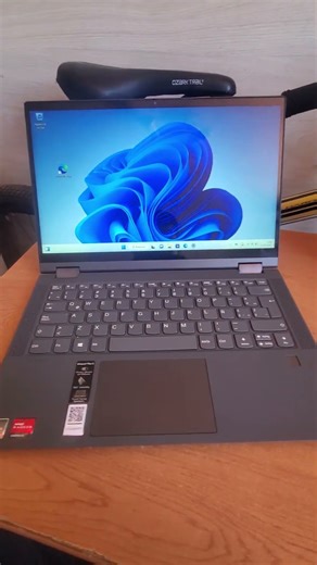 Lenovo Ided flex 5 2-1 touchscreen AMD RYZEN 5 4500U 8 GB RAM 256 SSD M.2