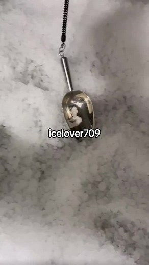 ice cubes #icecubes #fyp #🧊 #ice #icesounds #icelover