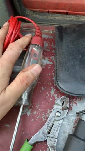 Scotchlocks, wire nuts, all of the above. #hdmech #hdmechdieselrepair #heavyequipment #heavyequipmentmechanic #servicetruck #mechanic #electrical Part 2 | Dakota Hoffman | Facebook