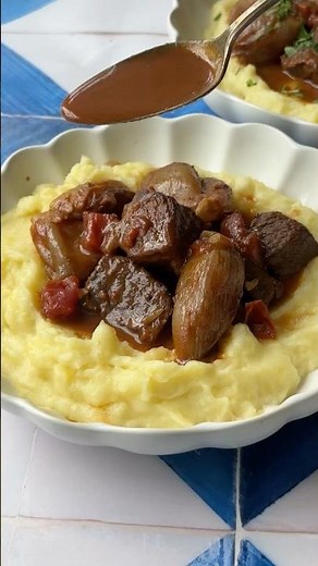 Greek Beef Stifado 🍲 | Cozy Slow-Cooked Comfort Food