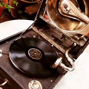 21 reactions | Rare 1930s Antique Gramophone with "White Copper" Speaker Plays 78rpm Black Vinyl Records. Sms or whatsapp Jennifer at 96337309. | Jennifer's Vintage & Antique | Facebook