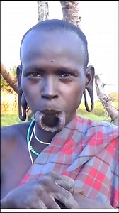 The Omo Valley lip plates—one of the world’s most unique traditions! 😲🔥 What do you think about this cultural practice? Let’s discuss! #VisitEthiopia #OmoValley #Ethiopia #travelblogger #travel #tribe | Visit Ethiopia