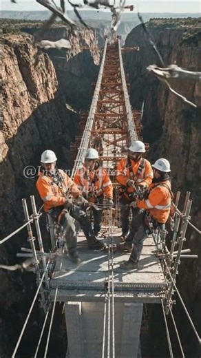 Bridge Cable Snapped in Seconds!