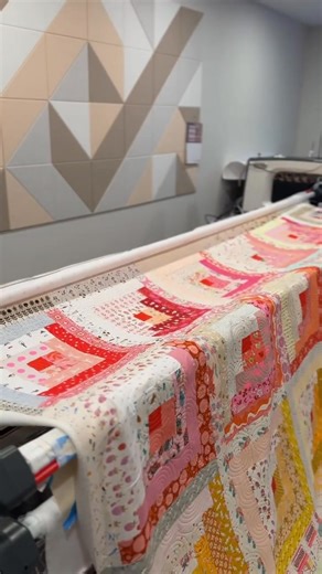 I loved putting this quilt together with all my scraps. Each a reminder of a past project 💕 and now I’m off to bind this and put it on my bed! What scrap projects have you done and loved? #scrappyquilt #logcabinquilt #quilting #quilter #scrappymakesmehappy | Emma Rose