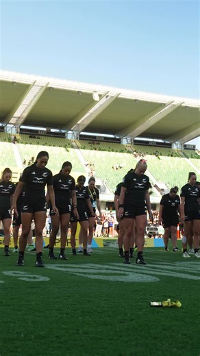 New Zealand’s haka straight after winning the Perth sevens #HSBSSVNS #HSBCSVNSPER #rugby | World Rugby Sevens