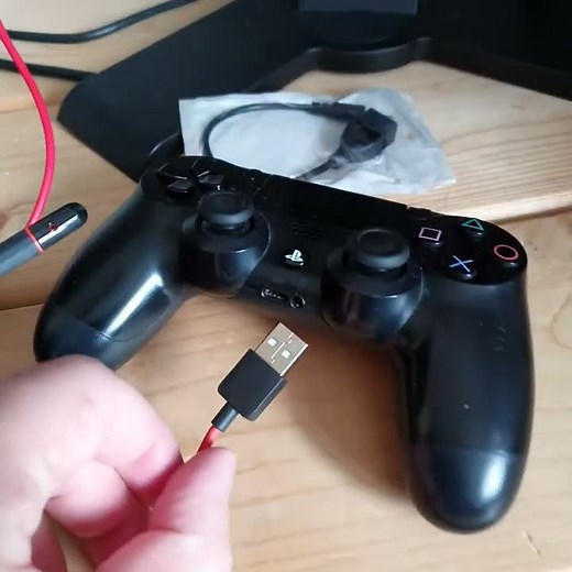 OTG USB 2.0 to 3.5mm aux Issue please help? PS4 Controller