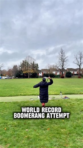 Boomrangs on Instagram: "Get a limited edition space rang for Christmas this year! No one wants socks 🪃 🎅🏽 #boomerang #christmasgiftideas #bumerang #hobby #worldrecord"