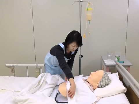 経鼻胃管からの液体栄養剤の注入