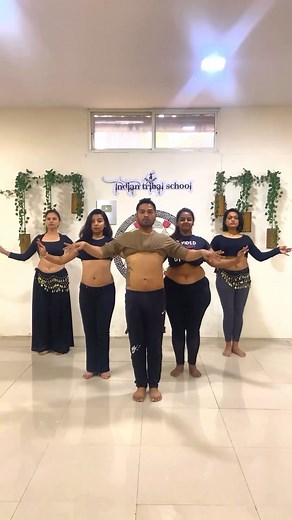 Choli Ke Peeche || Bellydance Fusion || Indotribal Group See you soon for the festival #fusionmafiabellydancefestival #arunbhardwajbellydance #bellydancer #indotribalgroup #indiantribalschool #bellydancefusion #bellydancer #internationalbellydance #dancer #réel #reelsinstagram #reelitfeelit #reelkarofeelkaro #style #trendingreels | Arun Bhardwaj