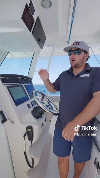 2020 Boston Whaler 380 Outrage Walkthrough 🛥️🏝️ This boat is loaded with features and ready for summer! Call (305) 850-8503 to schedule your viewing. #bthmarine #bostonwhaler #380outrage #badtothebone