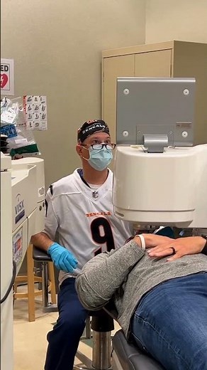 LASIK Experiences - Real Patient Gets LASIK Eye Surgery with LasikPlus®