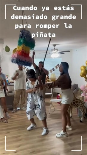 Funniest piñata fail🤣🤣#foryou #funnyvideos #fyp #fail #pinata #funnymoments # | Viral Clips