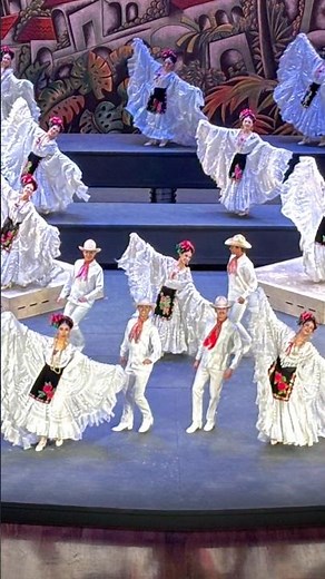 Ballet Folklorico the Palacio de Bellas Artes in Mexico City. #balletfolklorico #mexico #ballet
