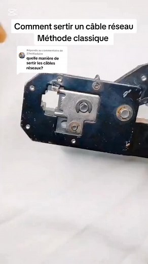 Comment sertir un câble réseau RJ45 facilement