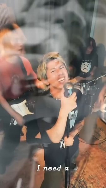 Tropical Therapy Jam Session Highlights by ONE OK ROCK