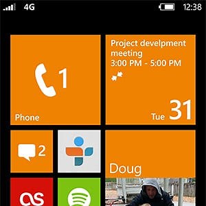 Holly Willoughby stars in Windows Phone 8 advert - watch