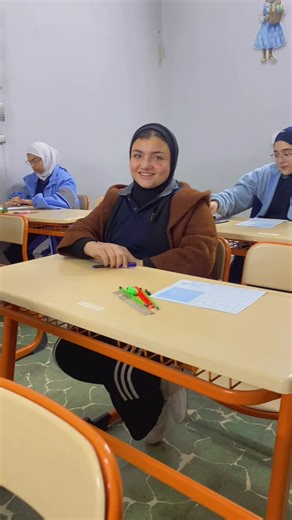 دعم وتشجيع المديرة لبطلات امتحانات نصف السنة