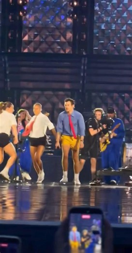 Harry Styles performing Dance No More in London - June 27, 2026