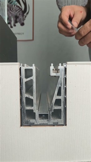 Embedded glass railing, built-in installation process, invisible and sturdy!