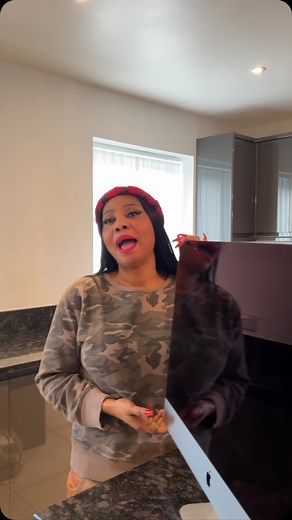 16 reactions | My daughter broke my computer #reels #reelsinstagram #imac #iphone #kids | Queen Helps | Facebook