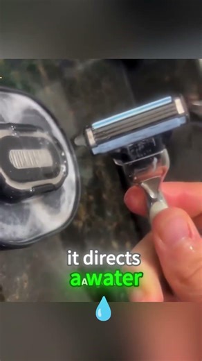 Razor Cleaning Tool Saves Water