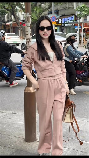 Check outfit đi chợ hôm nay, set hồng xinh quá đi ,mặc mấy set bộ vừa xinh vừa ấm vừa gọn gàng nè😝 | Phương Phạm Store