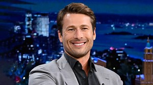 Sydney Sweeney wasn’t the only one to have a run-in with dangerous animals on the set of Anyone But You 🤣 Glen Powell | The Tonight Show Starring Jimmy Fallon
