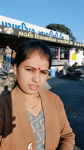 Jaya Mane on Instagram: "Gujrat #jayamane"