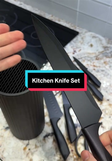 Transform Your Cooking with This Kitchen Knife Set