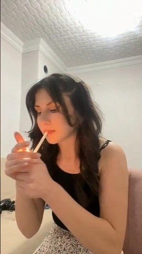 Attitude Girls Smoking 🚭💔💔🚬 #foryou #smoke #girlssmokingstatus #shortvideo #viral #trending #shorts