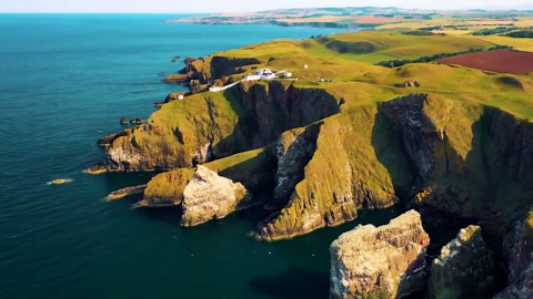 Soaring Over the UK: Unveiling the Country’s Most Breathtaking Landmarks