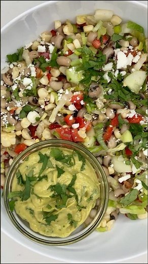 This Black Eyed Pea Salad Is So Fresh! 🥗