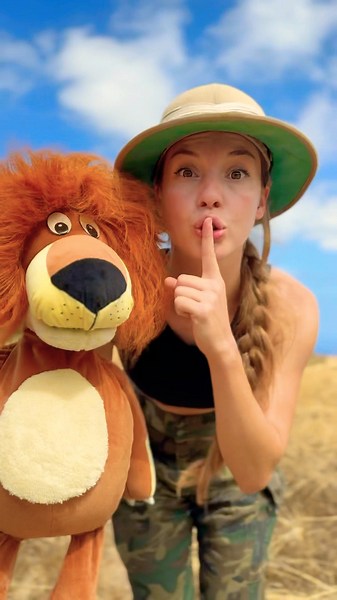 Luli Pampín's Jungle Walk #childrensvideos #lulipampin