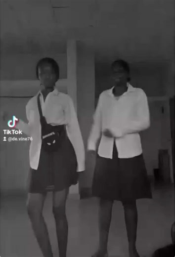 Royal 2k😎25 (@dric2k25_)’s videos with original sound - Royal 2k😎25