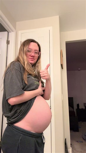 Pregnancy Bump Update: Week and Symptoms Revealed