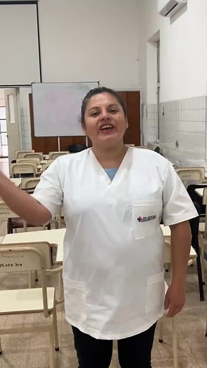 🙌🏻 Día de la Lengua de Señas en Argentina. 🤍 Mariela, Enfermera del Hospital e Interprete, nos invita a reflexionar y reconocer la importancia de la lengua de señas para respetar, promover y garantizar los derechos de todas las personas sordas. @saludbap @hospitalesbap | Hospital San Juan De Dios La Plata